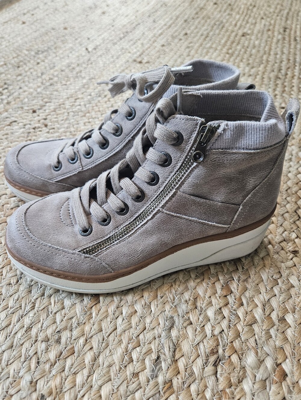 Blowfish Malibu Camden Women's High-Top Zipper Wedge Sneaker Boots 7.5